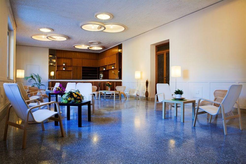 Hotel Villa Sant' Andrea Вальдериче Экстерьер фото